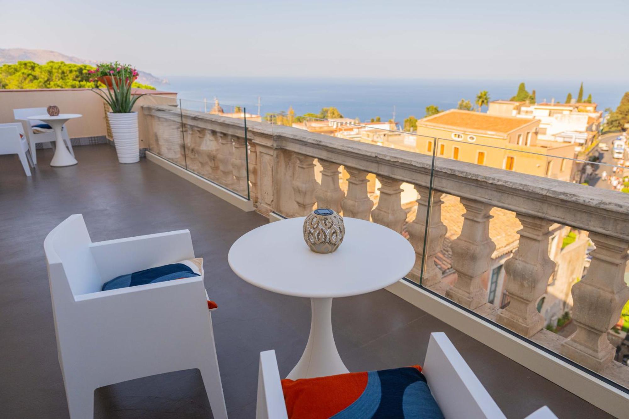 La Terrazza Di Porta Messina Hotel Taormina Exterior photo