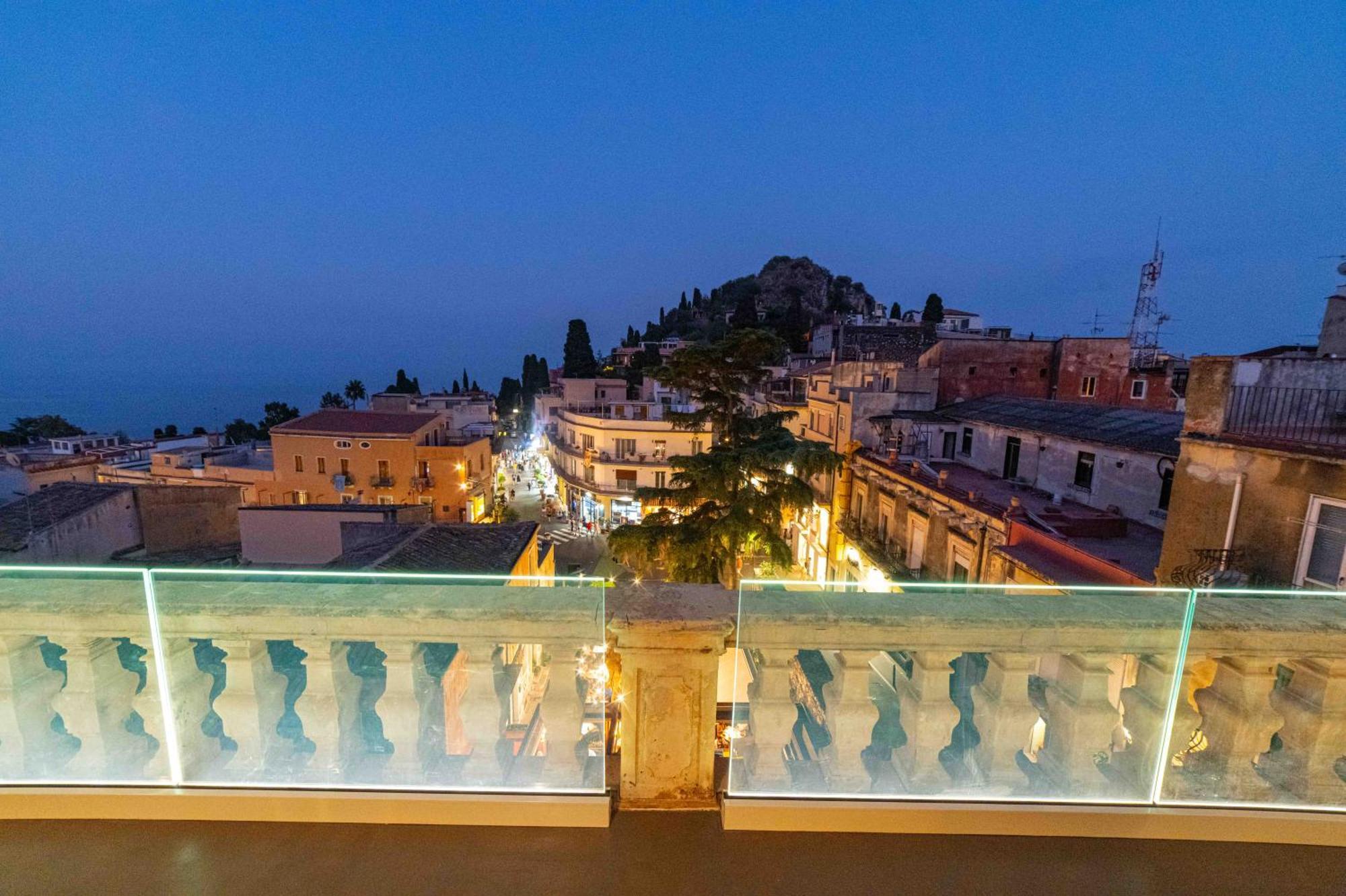 La Terrazza Di Porta Messina Hotel Taormina Exterior photo